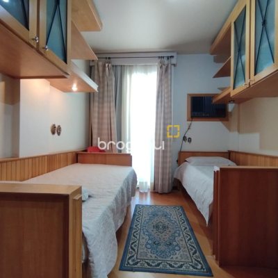 Apartamento com 56m², 1 quarto, 1 garagem, no bairro Agronômica em Florianópolis