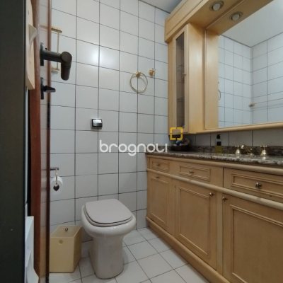 Apartamento com 56m², 1 quarto, 1 garagem, no bairro Agronômica em Florianópolis