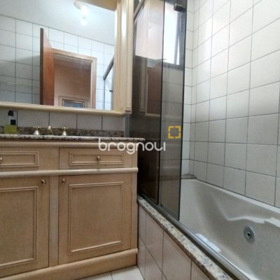 Apartamento com 56m², 1 quarto, 1 garagem, no bairro Agronômica em Florianópolis