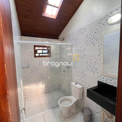 Casa com 313m², 3 quartos (sendo 2 suítes), 4 garagens, no bairro Rio Tavares em Florianópolis