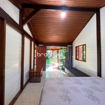 Casa com 313m², 3 quartos (sendo 2 suítes), 4 garagens, no bairro Rio Tavares em Florianópolis