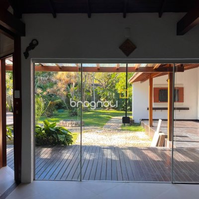 Casa com 313m², 3 quartos (sendo 2 suítes), 4 garagens, no bairro Rio Tavares em Florianópolis