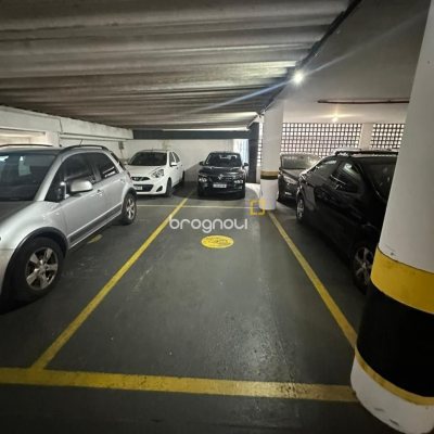Sala com 50m², 1 garagem, no bairro Centro em Florianópolis