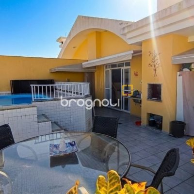 Cobertura com 154m², 3 quartos, 2 garagens, no bairro Canasvieiras em Florianópolis