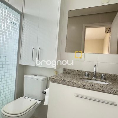Apartamento com 68m², 2 quartos (sendo 2 suítes), 1 garagem, no bairro Trindade em Florianópolis