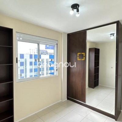 Apartamento com 68m², 2 quartos (sendo 2 suítes), 1 garagem, no bairro Trindade em Florianópolis