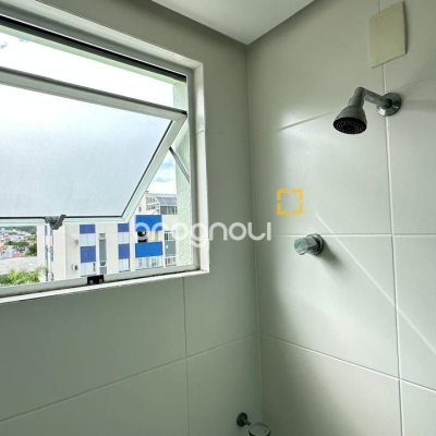 Apartamento com 68m², 2 quartos (sendo 2 suítes), 1 garagem, no bairro Trindade em Florianópolis
