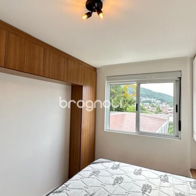 Apartamento com 68m², 2 quartos (sendo 2 suítes), 1 garagem, no bairro Trindade em Florianópolis
