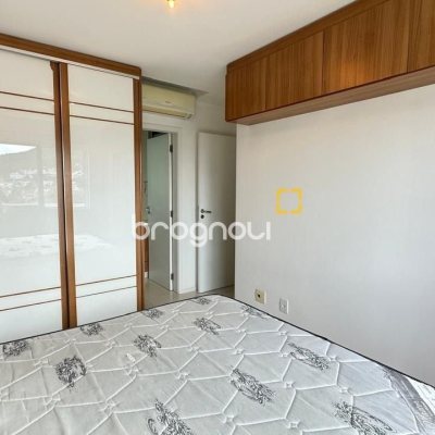 Apartamento com 68m², 2 quartos (sendo 2 suítes), 1 garagem, no bairro Trindade em Florianópolis