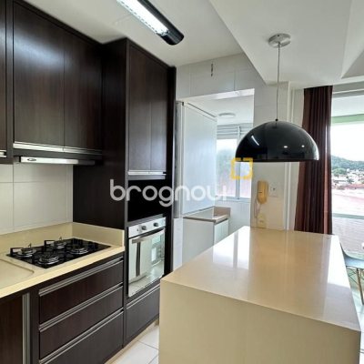 Apartamento com 68m², 2 quartos (sendo 2 suítes), 1 garagem, no bairro Trindade em Florianópolis
