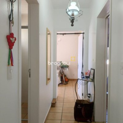 Apartamento com 79m², 2 quartos, 2 garagens, no bairro Canasvieiras em Florianópolis