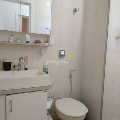 Apartamento com 79m², 2 quartos, 2 garagens, no bairro Canasvieiras em Florianópolis