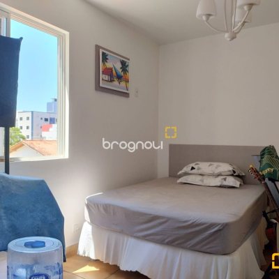 Apartamento com 79m², 2 quartos, 2 garagens, no bairro Canasvieiras em Florianópolis