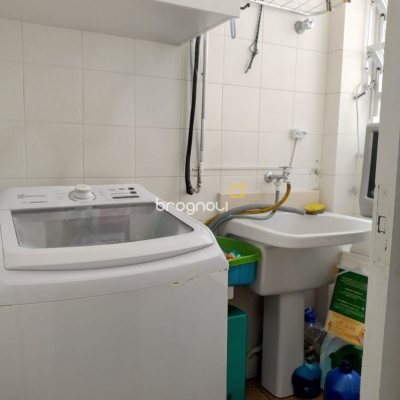 Apartamento com 79m², 2 quartos, 2 garagens, no bairro Canasvieiras em Florianópolis