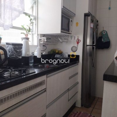 Apartamento com 79m², 2 quartos, 2 garagens, no bairro Canasvieiras em Florianópolis