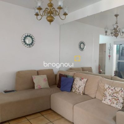 Apartamento com 79m², 2 quartos, 2 garagens, no bairro Canasvieiras em Florianópolis