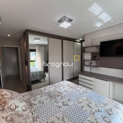 Apartamento com 116m², 3 quartos (sendo 3 suítes), 2 garagens, no bairro Kobrasol em São José