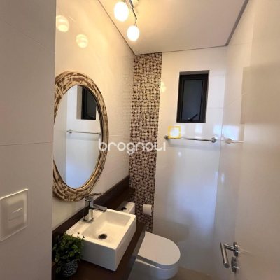 Apartamento com 116m², 3 quartos (sendo 3 suítes), 2 garagens, no bairro Kobrasol em São José