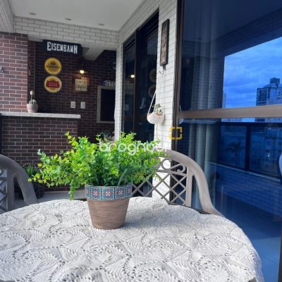 Apartamento com 116m², 3 quartos (sendo 3 suítes), 2 garagens, no bairro Kobrasol em São José