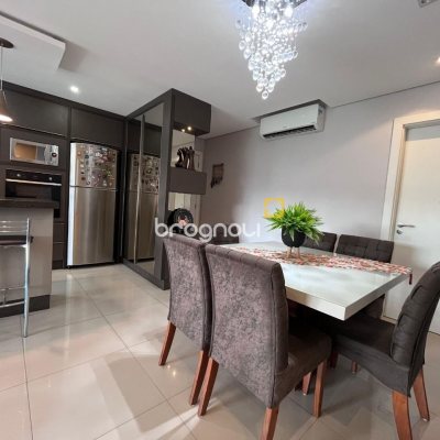 Apartamento com 116m², 3 quartos (sendo 3 suítes), 2 garagens, no bairro Kobrasol em São José