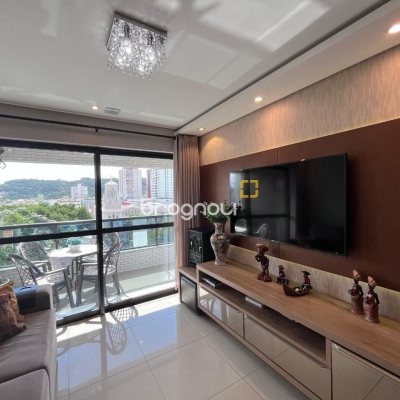Apartamento com 116m², 3 quartos (sendo 3 suítes), 2 garagens, no bairro Kobrasol em São José