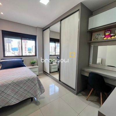 Apartamento com 116m², 3 quartos (sendo 3 suítes), 2 garagens, no bairro Kobrasol em São José