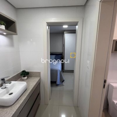 Apartamento com 116m², 3 quartos (sendo 3 suítes), 2 garagens, no bairro Kobrasol em São José