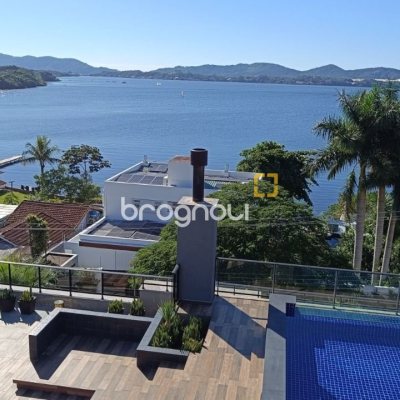 Apartamento com 103m², 2 quartos (sendo 1 suíte), 2 garagens, no bairro Lagoa da Conceição em Florianópolis