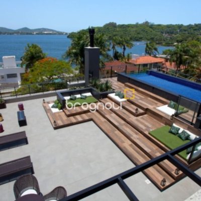 Apartamento com 103m², 2 quartos (sendo 1 suíte), 2 garagens, no bairro Lagoa da Conceição em Florianópolis