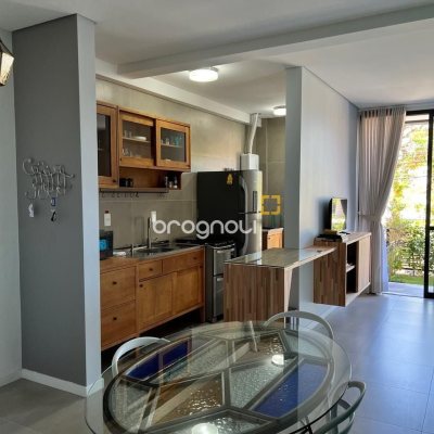 Apartamento com 103m², 2 quartos (sendo 1 suíte), 2 garagens, no bairro Lagoa da Conceição em Florianópolis