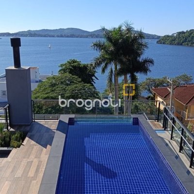 Apartamento com 103m², 2 quartos (sendo 1 suíte), 2 garagens, no bairro Lagoa da Conceição em Florianópolis