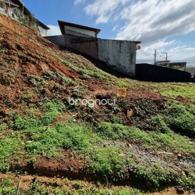 Terreno com 434m², no bairro Serraria em São José