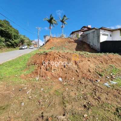 Terreno com 434m², no bairro Serraria em São José