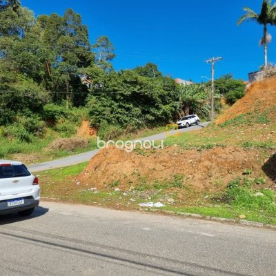 Terreno com 434m², no bairro Serraria em São José