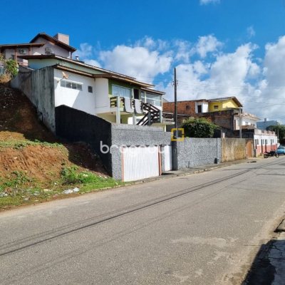 Terreno com 434m², no bairro Serraria em São José