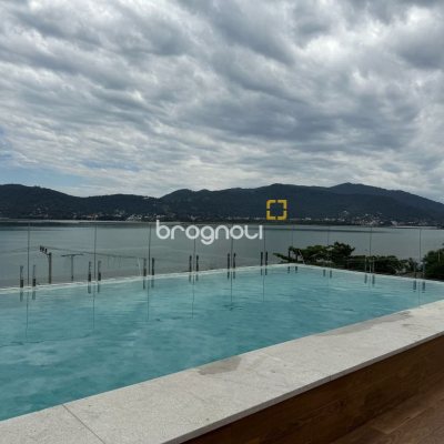 Loft com 57m², 1 quarto (sendo 1 suíte), 1 garagem, no bairro Lagoa da Conceição em Florianópolis