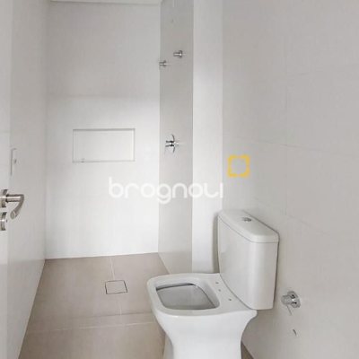 Loft com 57m², 1 quarto (sendo 1 suíte), 1 garagem, no bairro Lagoa da Conceição em Florianópolis