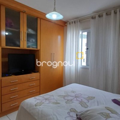 Apartamento com 86m², 3 quartos (sendo 1 suíte), 1 garagem, no bairro Trindade em Florianópolis