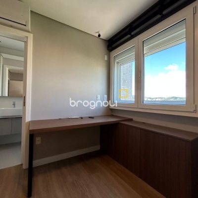 Cobertura com 289m², 3 quartos (sendo 3 suítes), 4 garagens, no bairro Estreito em Florianópolis