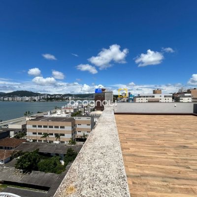 Cobertura com 289m², 3 quartos (sendo 3 suítes), 4 garagens, no bairro Estreito em Florianópolis