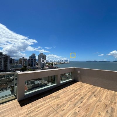 Cobertura com 289m², 3 quartos (sendo 3 suítes), 4 garagens, no bairro Estreito em Florianópolis