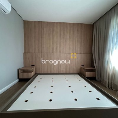 Cobertura com 289m², 3 quartos (sendo 3 suítes), 4 garagens, no bairro Estreito em Florianópolis