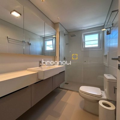 Cobertura com 289m², 3 quartos (sendo 3 suítes), 4 garagens, no bairro Estreito em Florianópolis