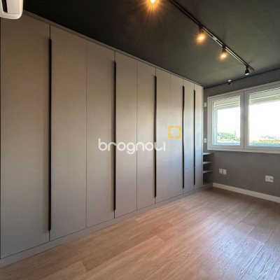 Cobertura com 289m², 3 quartos (sendo 3 suítes), 4 garagens, no bairro Estreito em Florianópolis