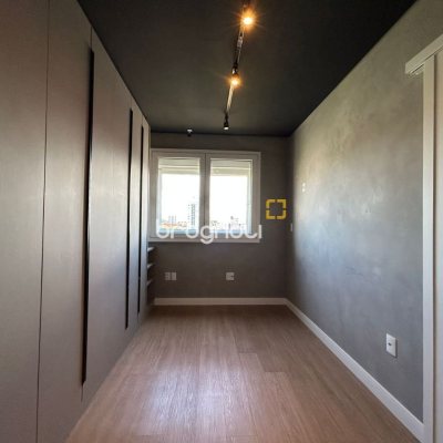 Cobertura com 289m², 3 quartos (sendo 3 suítes), 4 garagens, no bairro Estreito em Florianópolis
