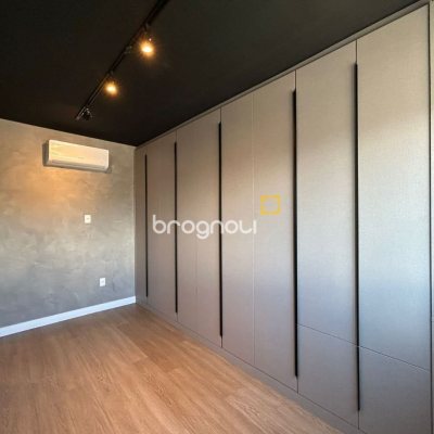 Cobertura com 289m², 3 quartos (sendo 3 suítes), 4 garagens, no bairro Estreito em Florianópolis