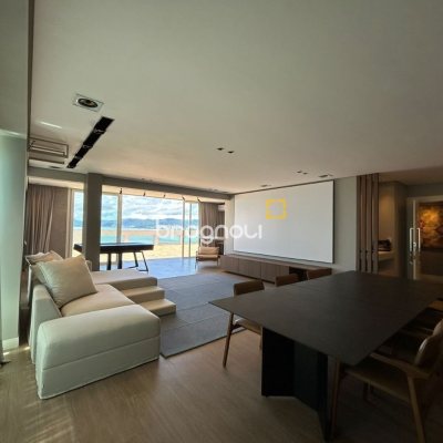 Cobertura com 289m², 3 quartos (sendo 3 suítes), 4 garagens, no bairro Estreito em Florianópolis