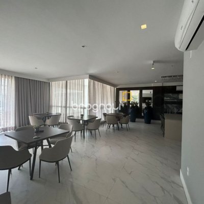 Cobertura com 289m², 3 quartos (sendo 3 suítes), 4 garagens, no bairro Estreito em Florianópolis