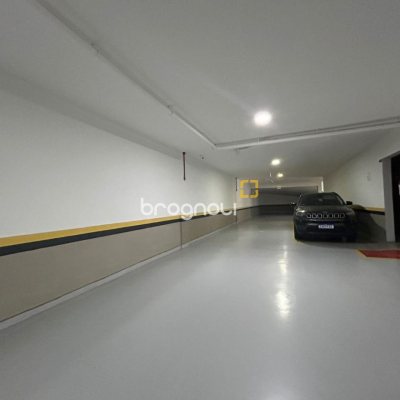 Cobertura com 289m², 3 quartos (sendo 3 suítes), 4 garagens, no bairro Estreito em Florianópolis