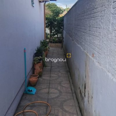 Casa com 83m², 2 quartos, 3 garagens, no bairro Rio Vermelho em Florianópolis